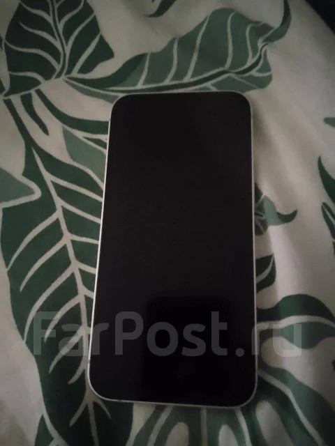 Apple iPhone 16e. �/�, 128 ��, ����� ����