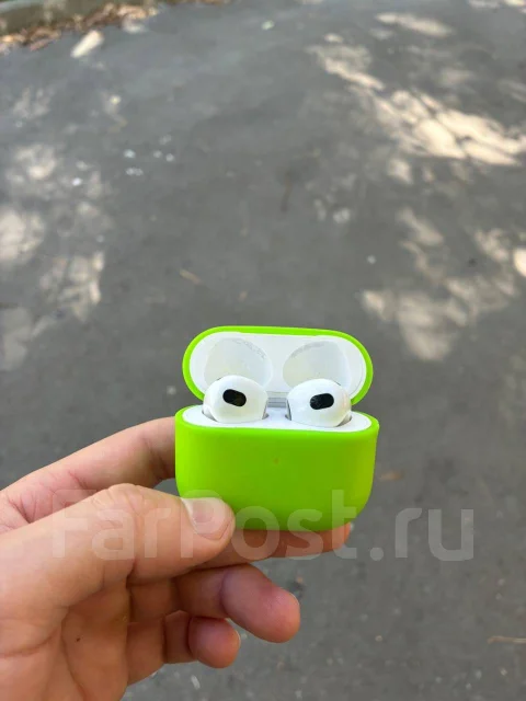 Apple iPhone 16e. �/�, 128 ��, ����� ����