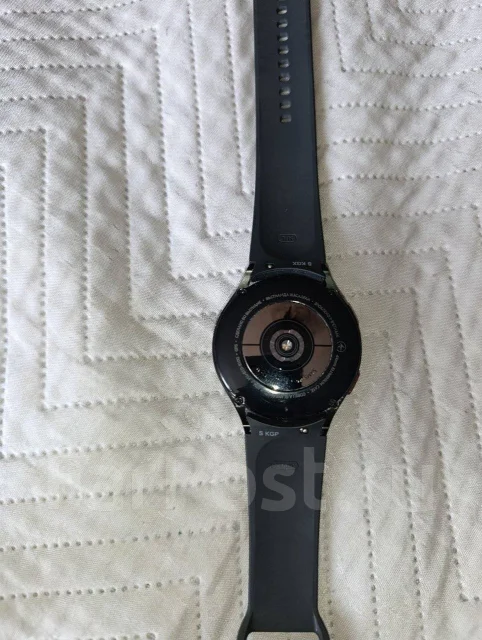 Samsung Galaxy Watch4 ����