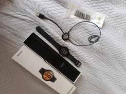 Samsung Galaxy Watch4 ����