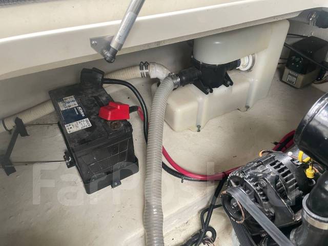 Searay. 2002 ���, ����� 7,6��., ��������� ������������, 300��.�., ������ ����