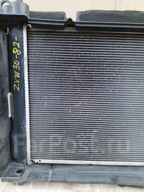 �������� ��������� Prius ZVW30 16400-37230 ����