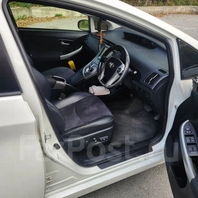 Toyota Prius. ��������, ��������, ������, 377 000����. �� ����