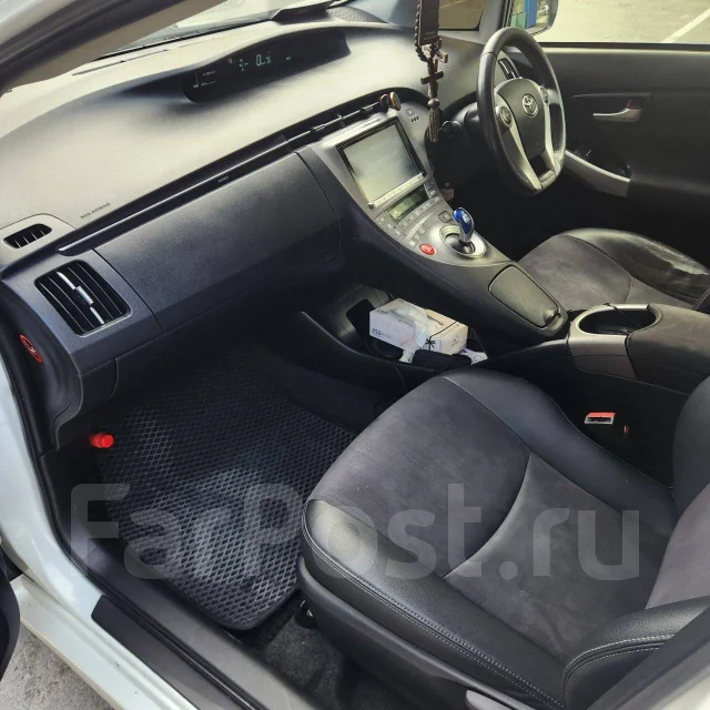 Toyota Prius. ��������, ��������, ������, 377 000����. �� ����