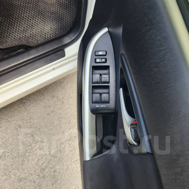 Toyota Prius. ��������, ��������, ������, 377 000����. �� ����