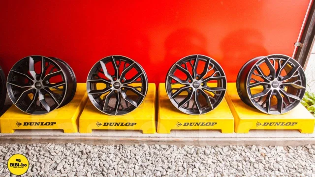 MOMO. 8.0x18", 5x112, ET48, �� 66���. ����