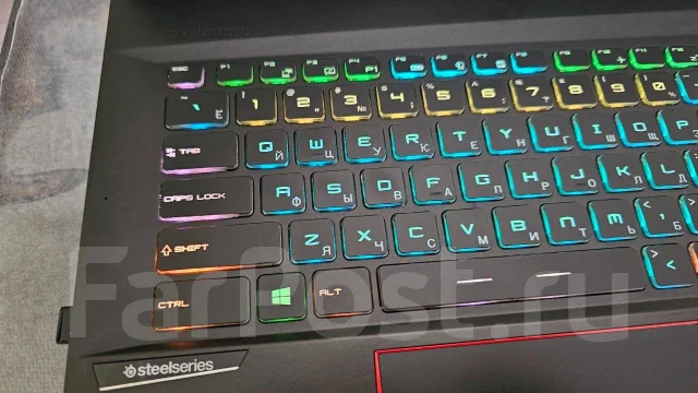 MSI GE75 Raider. 17.3", 2,3����, ��� 32 ��, ���� 2 048���, WiFi: 1, Bluetooth: 1, ����������� �� 1��. ����
