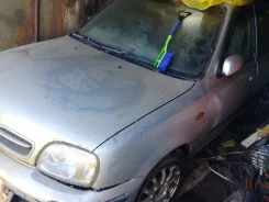 Nissan Micra ����