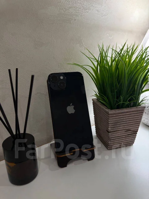 Apple iPhone 14. �/�, 128 ��, �����, 3G, 4G LTE, NFC ����