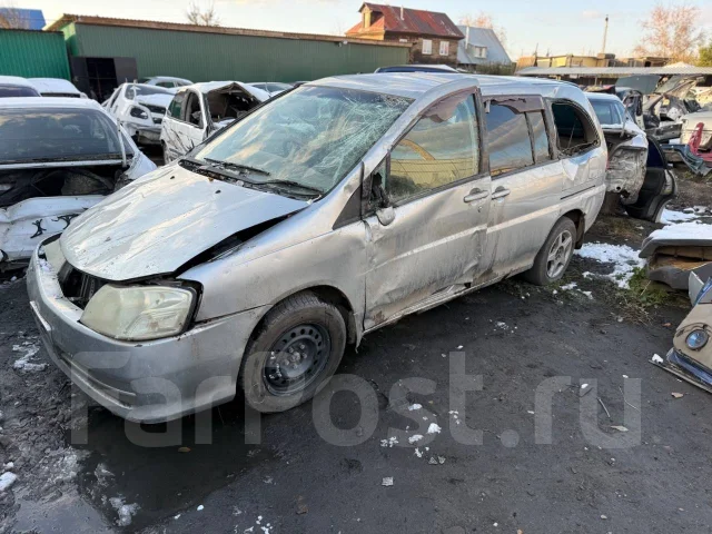 Nissan Liberty ����