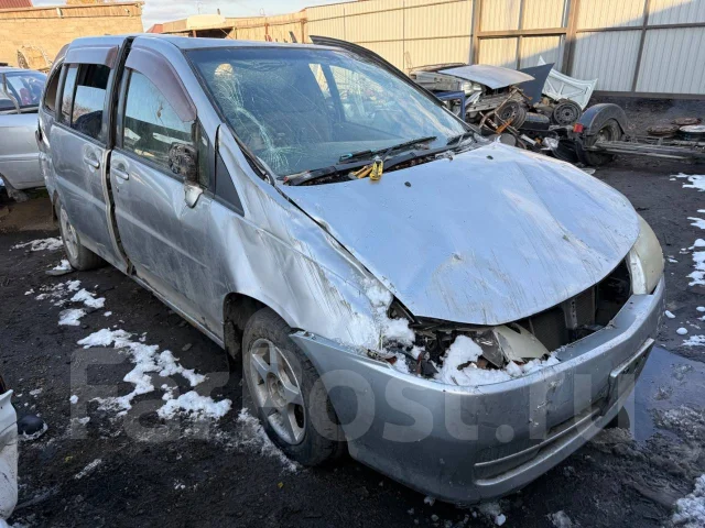 Nissan Liberty ����