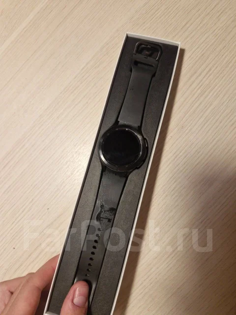 Samsung Galaxy Watch4 Classic ����