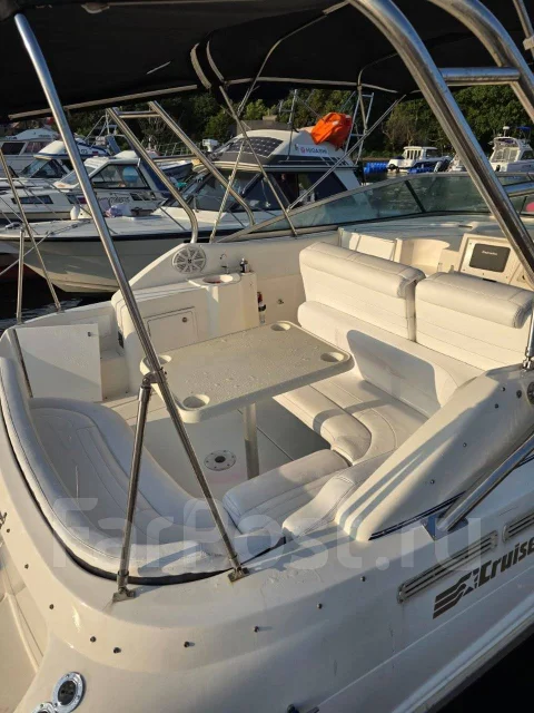 Cruisers Yachts. 1995 ���, ����� 10��., ��������� ������������, 460��.�., ������ ����