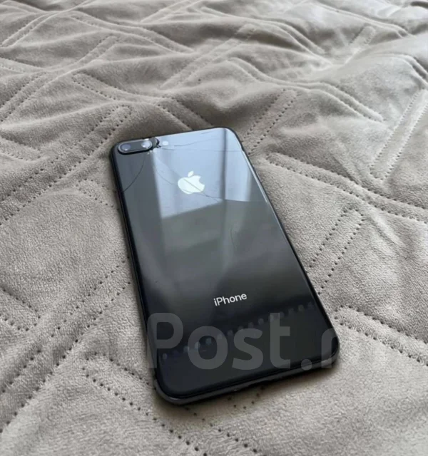 Apple iPhone 8 Plus. �/�, 64 ��, �����, 4G LTE, NFC ����