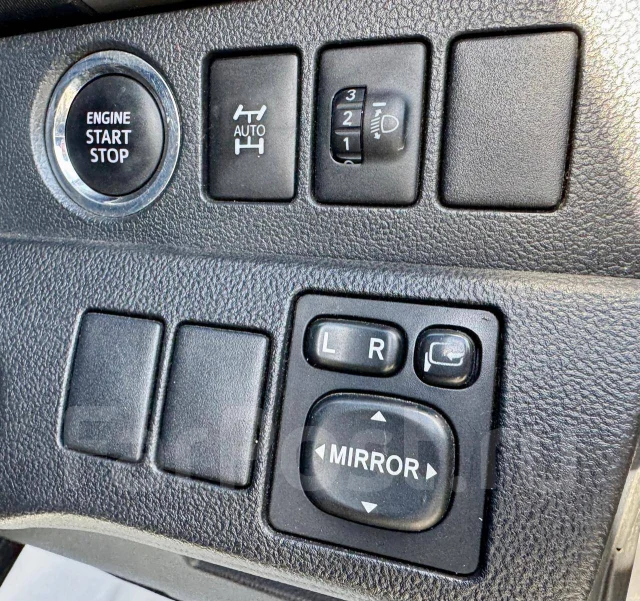 Toyota Ractis. �������, 4wd, 1.5 (103��.�.), ������, 188 000����. �� ����