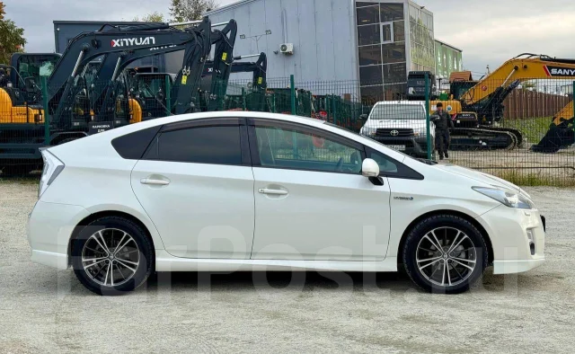 Toyota Prius. �������, ��������, 1.8 (99��.�.), ������, 217 000����. �� ����