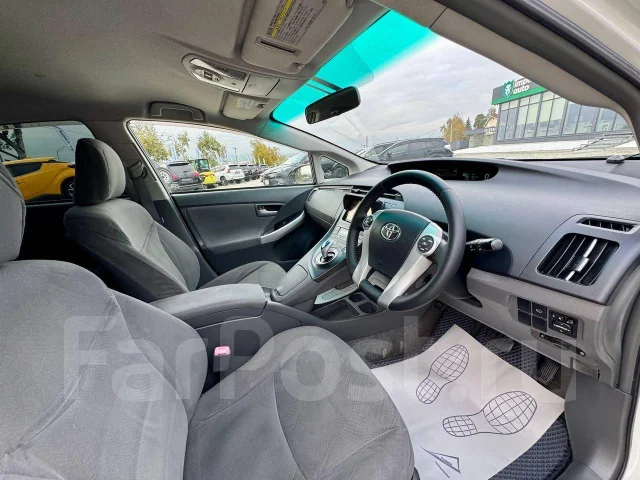 Toyota Prius. �������, ��������, 1.8 (99��.�.), ������, 217 000����. �� ����