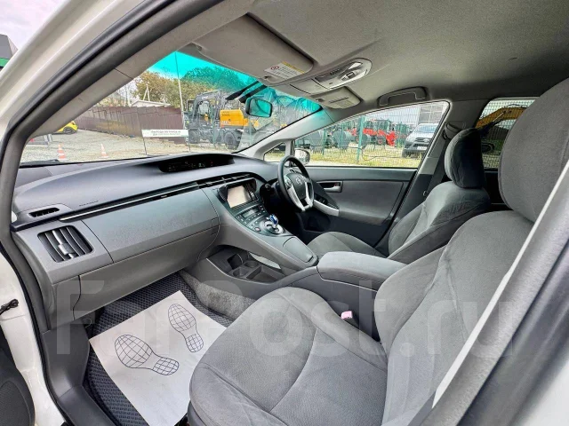 Toyota Prius. �������, ��������, 1.8 (99��.�.), ������, 217 000����. �� ����