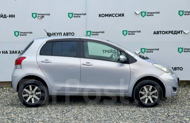 Toyota Vitz. �������, ��������, 1.0 (71��.�.), ������, 195 000����. �� ����