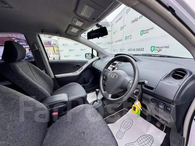 Toyota Vitz. �������, ��������, 1.0 (71��.�.), ������, 195 000����. �� ����