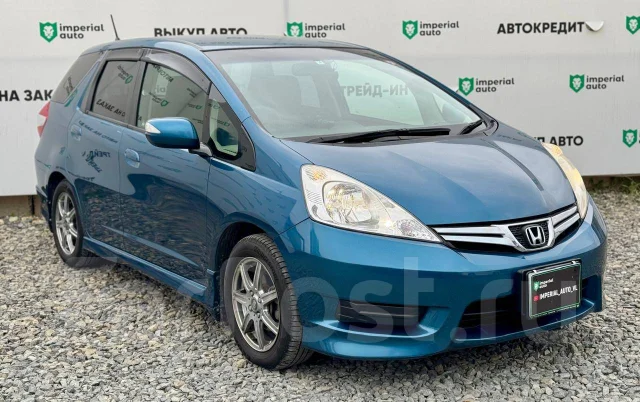 Honda Fit Shuttle. �������, ��������, 1.5 (120��.�.), ������, 150 000����. �� ����