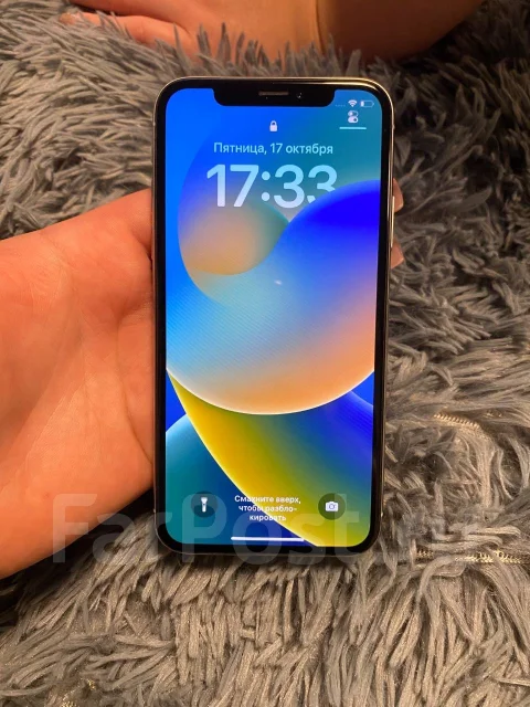 Apple iPhone X. �/�, 64 ��, �����, 4G LTE, NFC ����