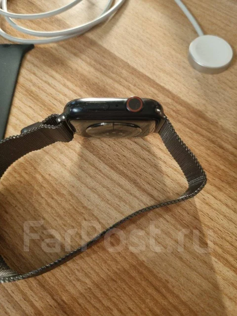 Apple Watch Series 8. GPS, NFC, SIM-�����, IP67, IP68 ����