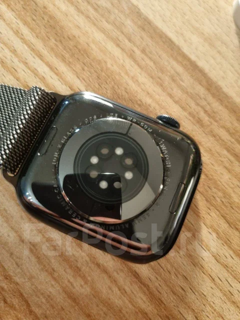 Apple Watch Series 8. GPS, NFC, SIM-�����, IP67, IP68 ����