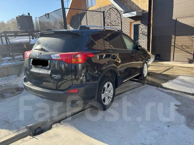 Toyota RAV4 ����
