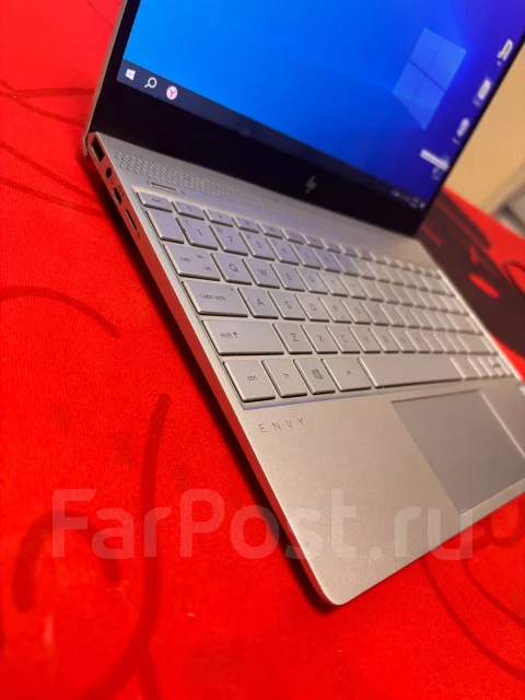 HP Envy. 13.3", 1,8����, ��� 4 ��, ���� 512���, WiFi: 1, Bluetooth: 1, ����������� �� 4��. ����