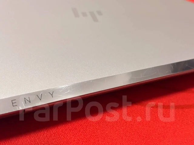 HP Envy. 13.3", 1,8����, ��� 4 ��, ���� 512���, WiFi: 1, Bluetooth: 1, ����������� �� 4��. ����