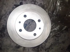Nissan Almera ����