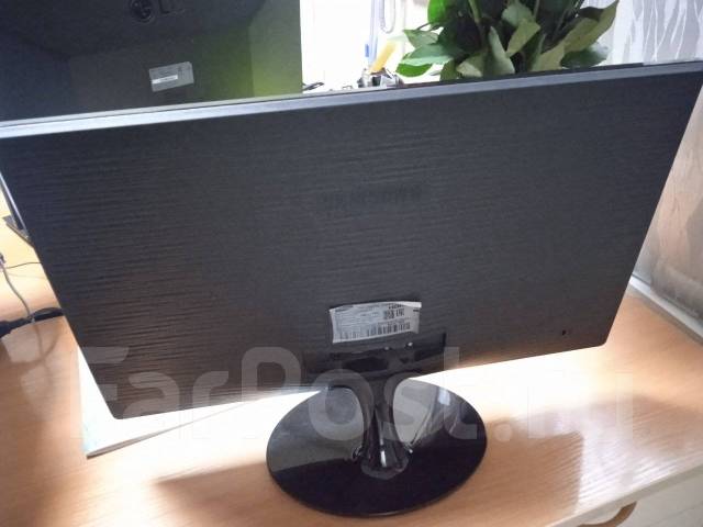 Samsung. 24", ���������� �� (LCD, LED, QLED) ����