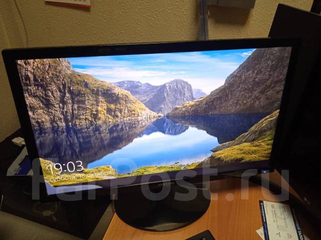 Samsung. 24", ���������� �� (LCD, LED, QLED) ����