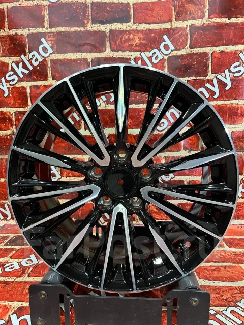 MLJ Wrest. 8.0x17", 5x114.3, ET38, �� 67,1���. ����