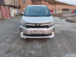 Toyota Voxy. �������, 4wd, 2.0 (152��.�.), ������, 161 600����. �� ����