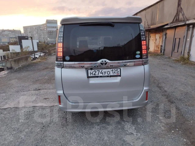 Toyota Voxy. �������, 4wd, 2.0 (152��.�.), ������, 161 600����. �� ����