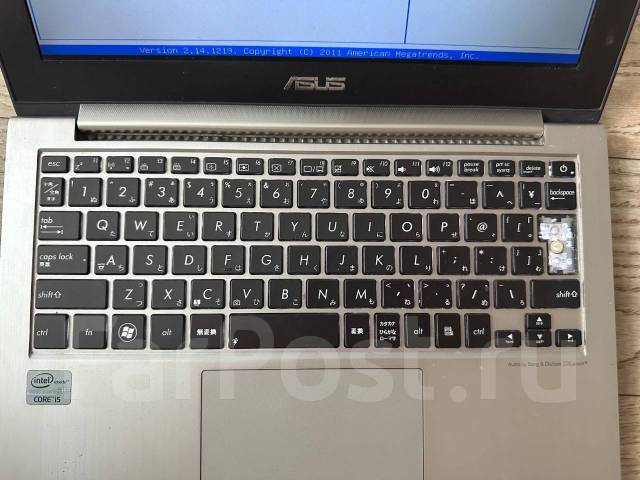 Asus ZenBook UX21E. 11.6", 1,8����, ��� 4 ��, ���� 1���, WiFi: 1, Bluetooth: 1 ����