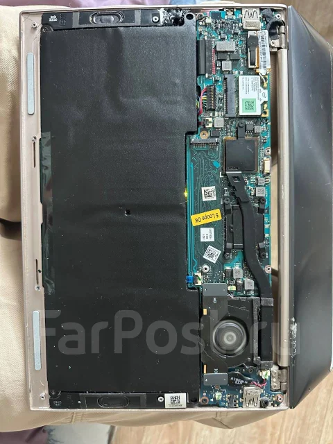 Asus ZenBook UX21E. 11.6", 1,8����, ��� 4 ��, ���� 1���, WiFi: 1, Bluetooth: 1 ����