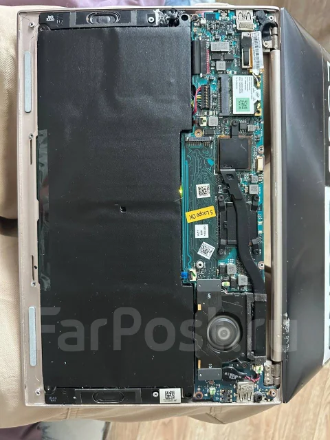 Asus ZenBook UX21E. 11.6", 1,8����, ��� 4 ��, ���� 1���, WiFi: 1, Bluetooth: 1 ����