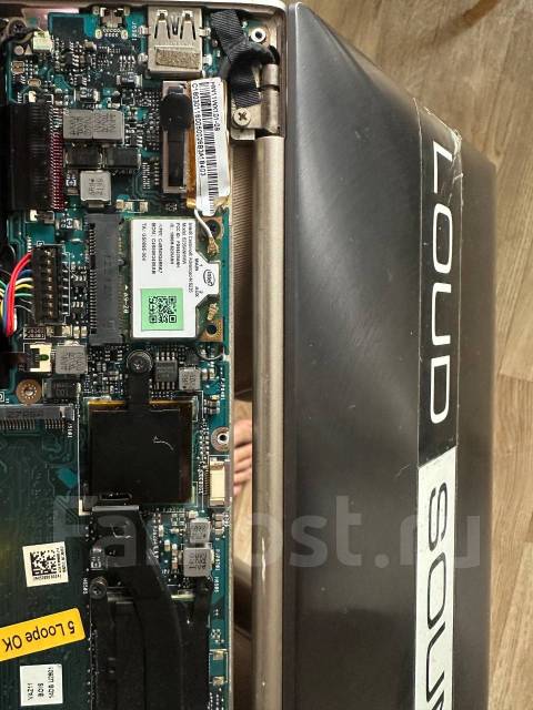 Asus ZenBook UX21E. 11.6", 1,8����, ��� 4 ��, ���� 1���, WiFi: 1, Bluetooth: 1 ����
