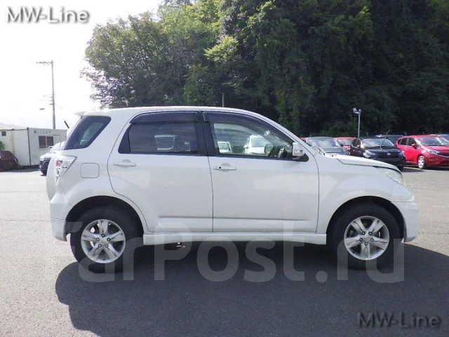 Toyota Rush. J210 ����