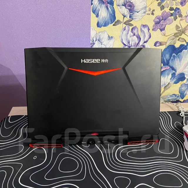 Hasee. 15.6", 2,2����, ��� 16 ��, ���� 768���, WiFi: 1, Bluetooth: 1, ����������� �� 2��. ����