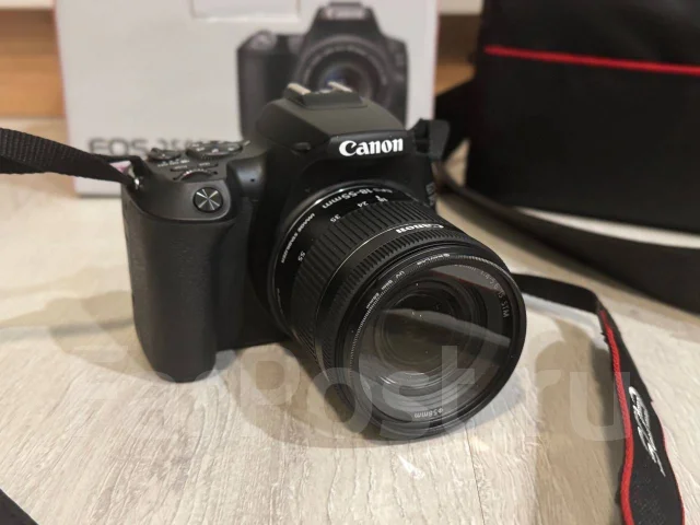 Canon EOS 250D ����