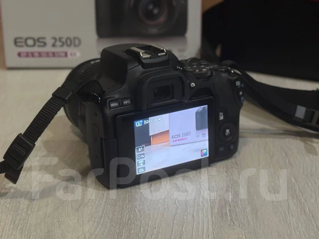 Canon EOS 250D ����