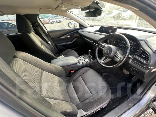 Mazda CX-30. DM8P, S8 ����