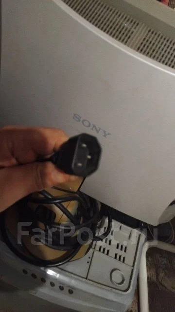 Sony. 15", ���������� �� (LCD, LED, QLED) ����