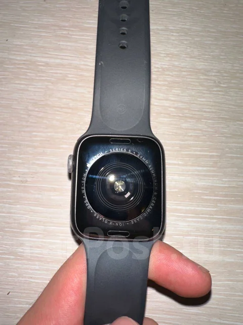 Apple Watch Series 5. GPS ����