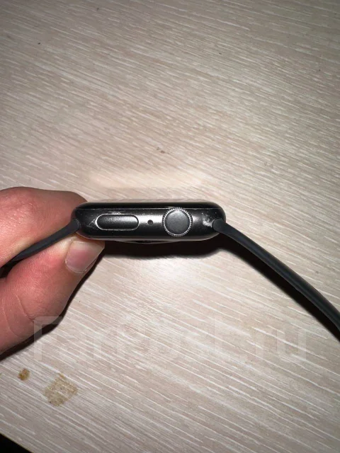 Apple Watch Series 5. GPS ����