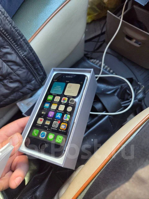 Apple iPhone 8. �/�, 64 ��, ������ ����